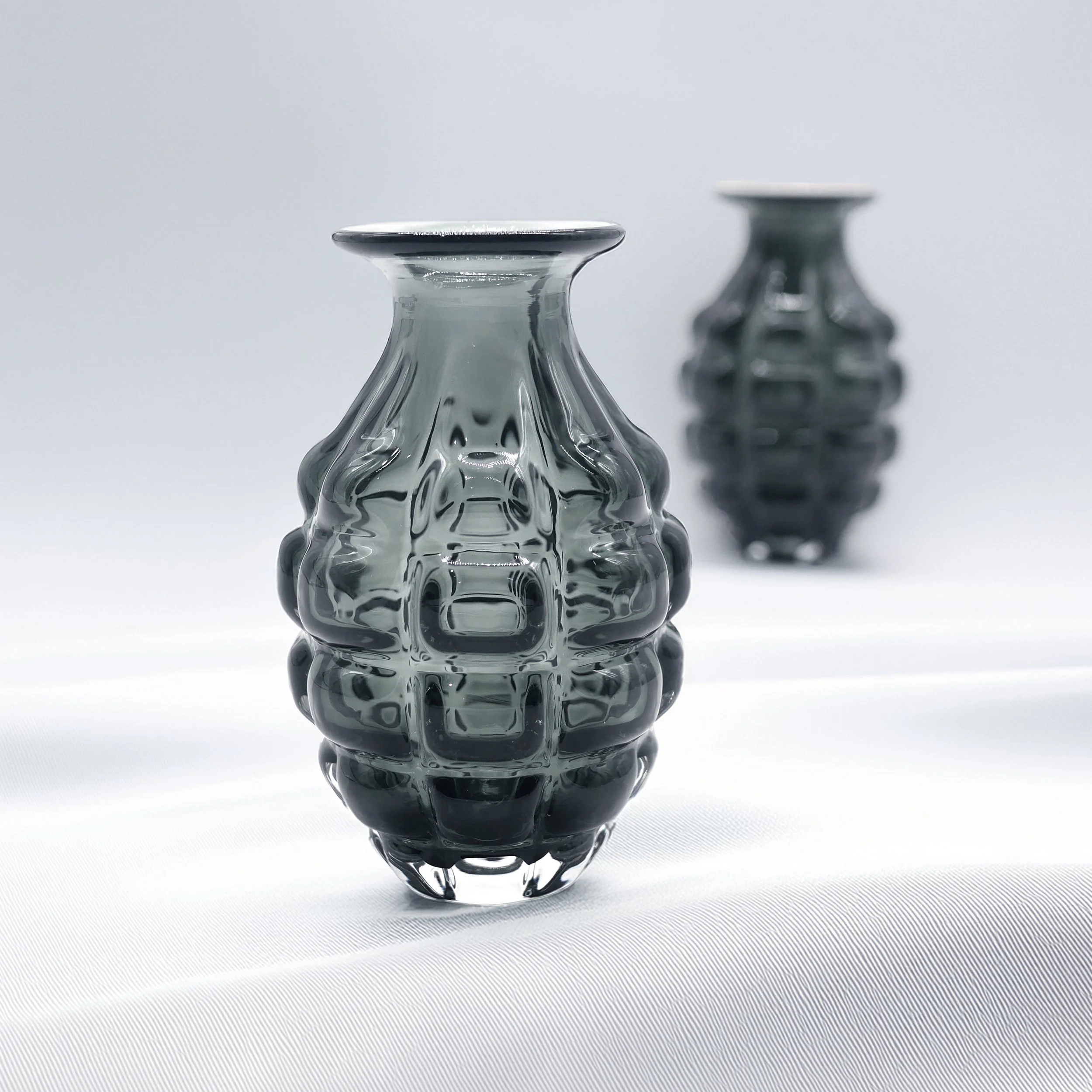 Beatrice-Glow_something-good-will-bloom-glass-2025-Ink-Classic.jpg