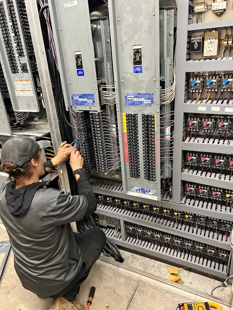 Commerical-electric-contractor-utah.webp