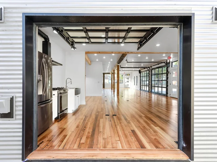 1914 Office Renovation · Portland, OR, image 7 of 8