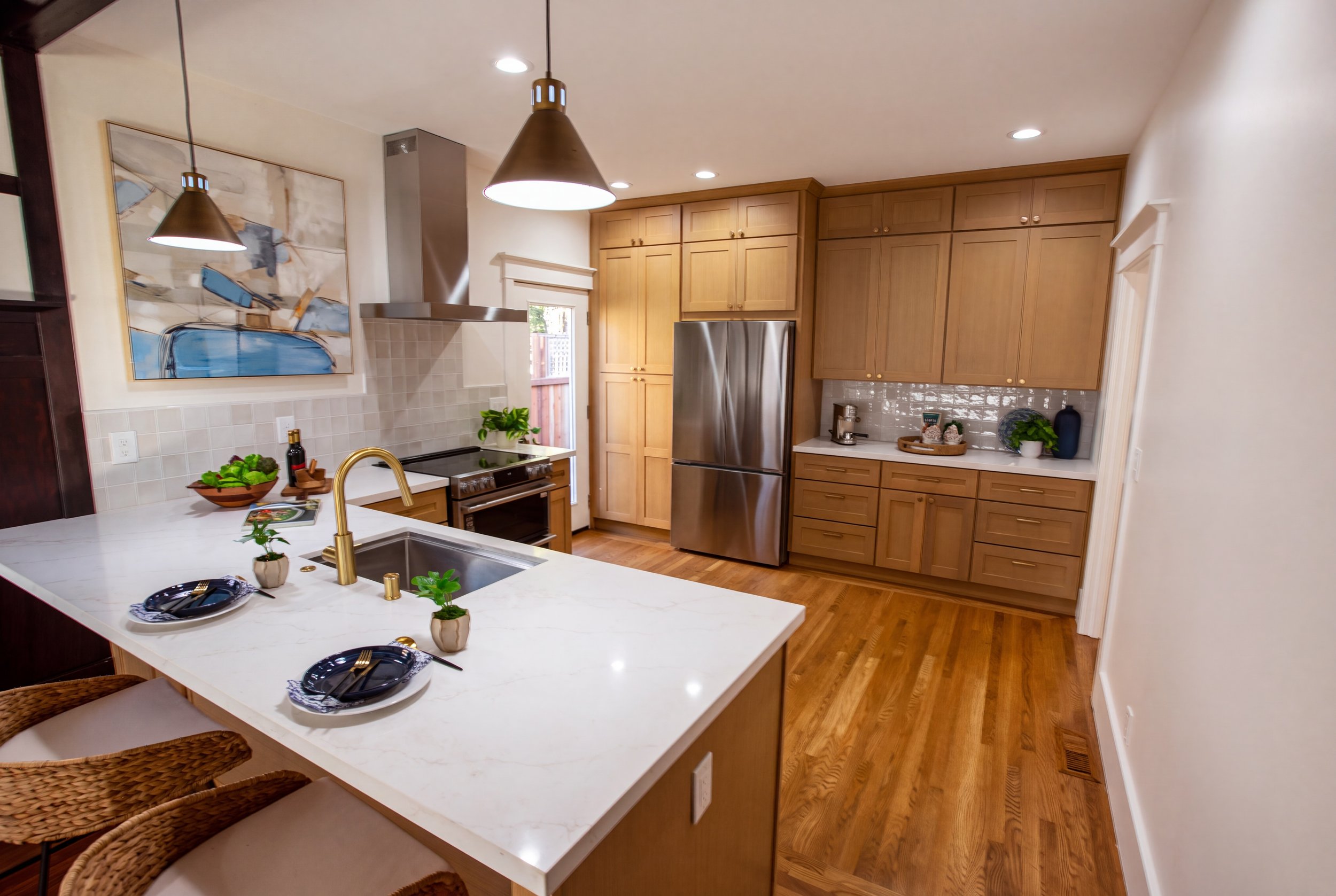 Kitchen2.jpg