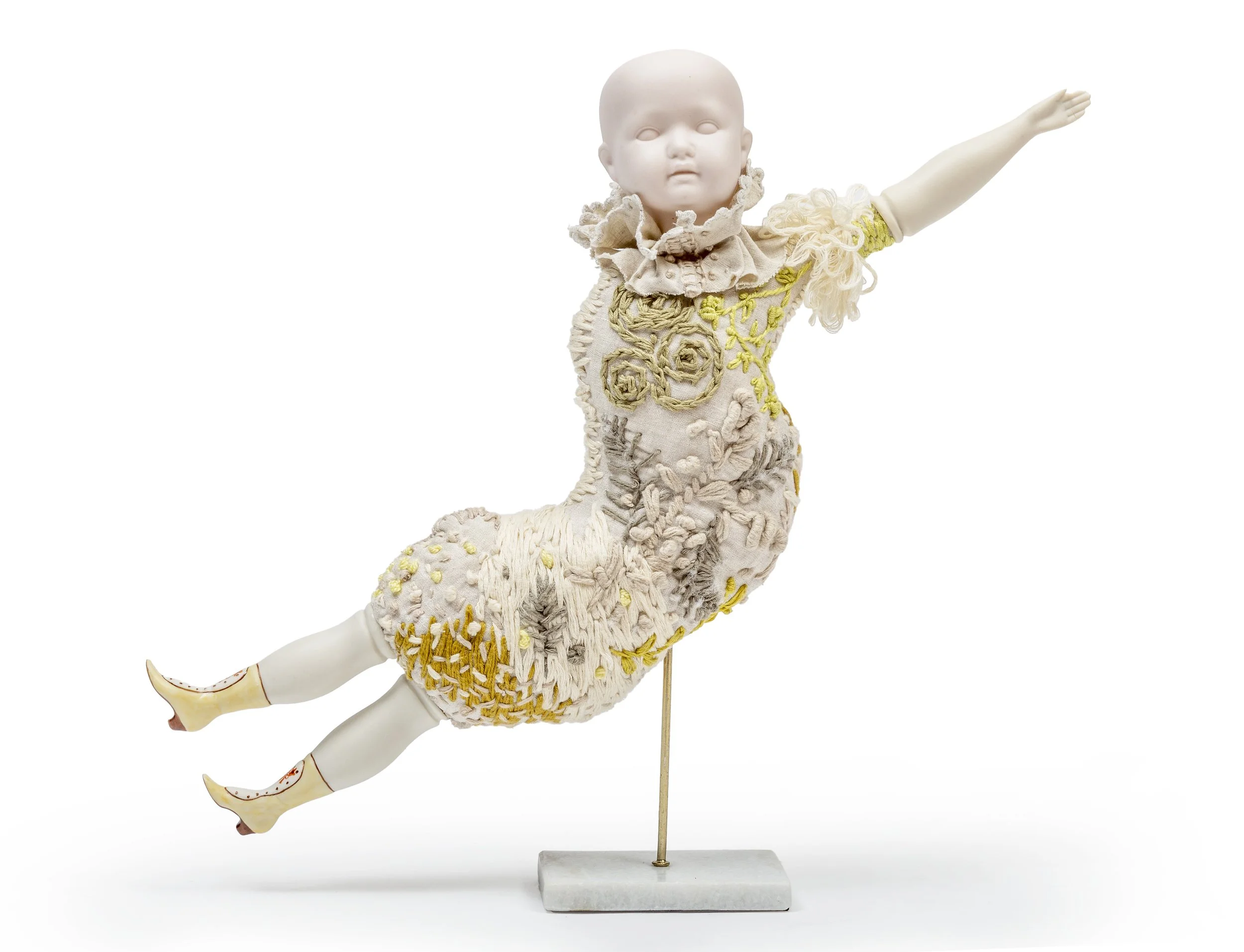 She Will Not Be Contained                      2025
Linen, cotton, wool, porcelain, stone, brass
45 × 38 × 10 cm