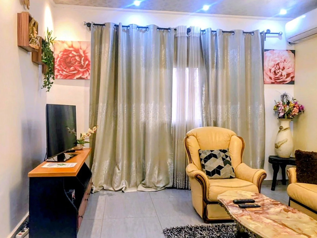 samshouse-gaby-salon-2.jpg