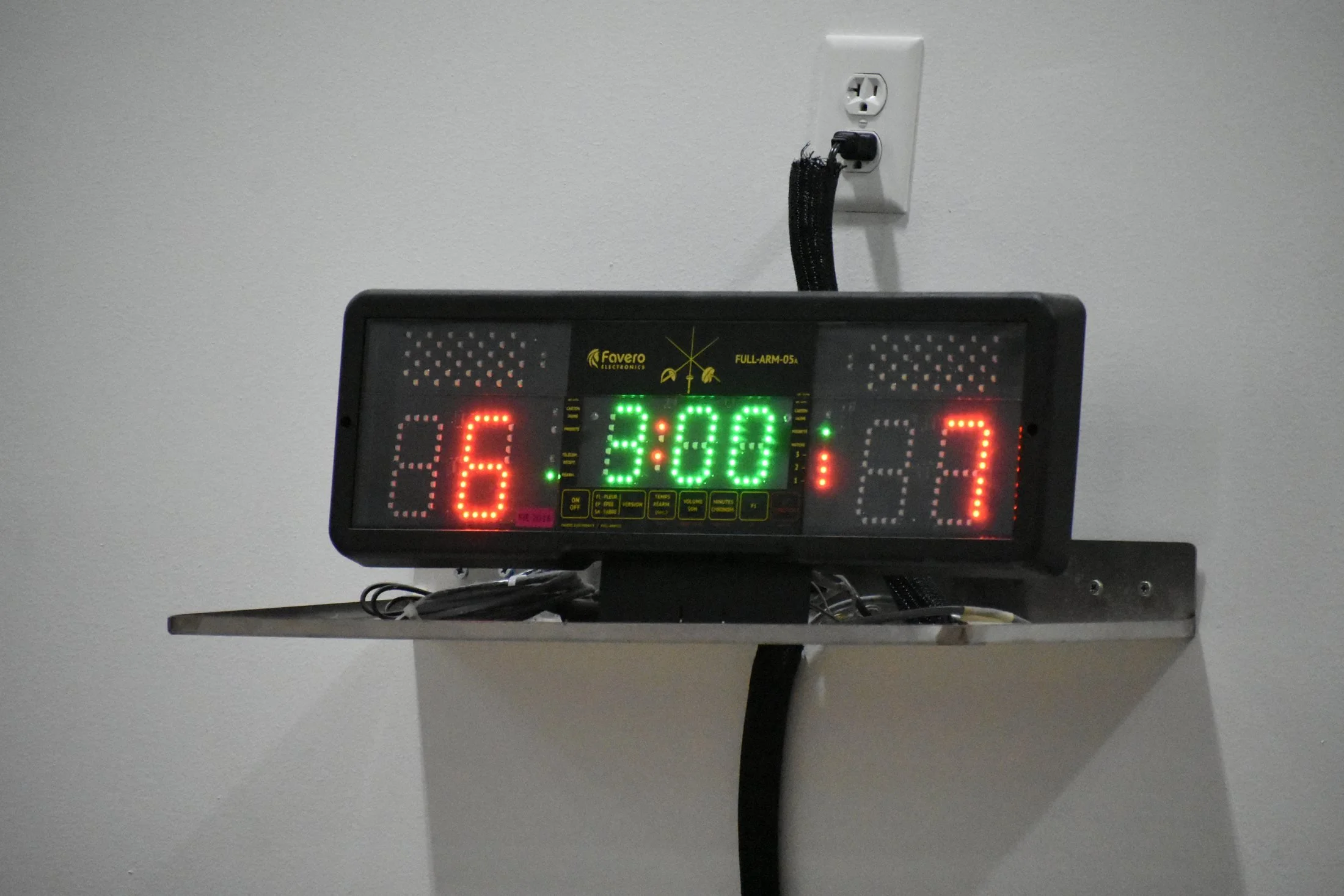 04-fencing-scoreboard.jpg