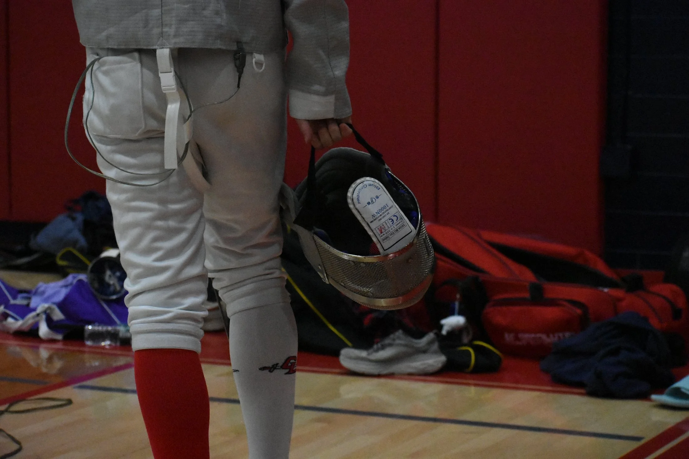 03-fencing-after-the-bout.jpg