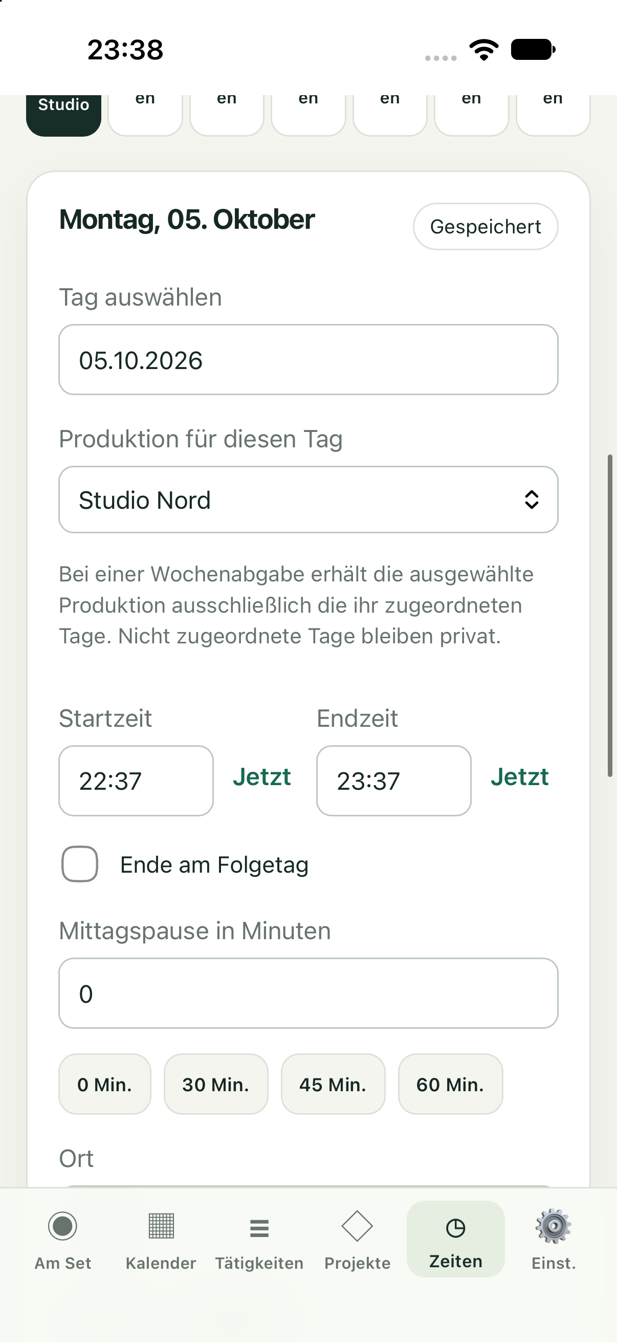 iPhone: Arbeitsbeginn, Arbeitsende und Pause einer Produktion zuordnen. Demo-Beispieldaten.