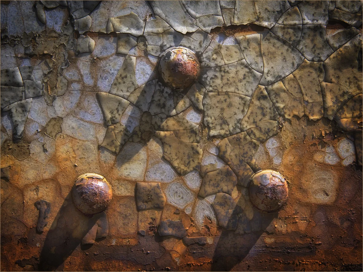"3 Bolts"