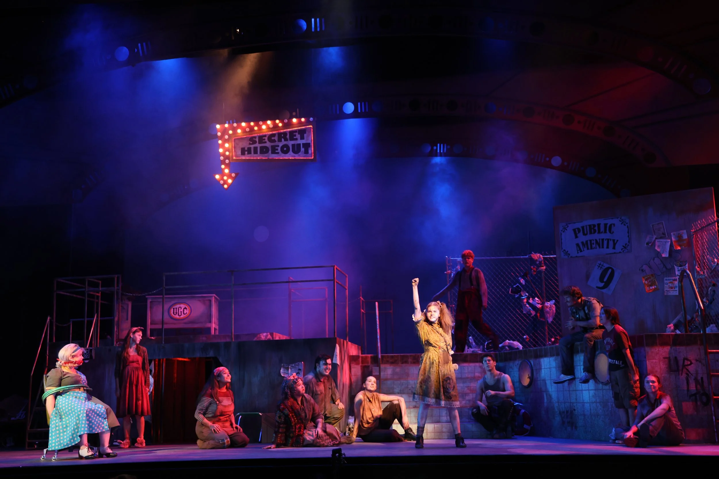 Urinetown27F5A0351.JPG