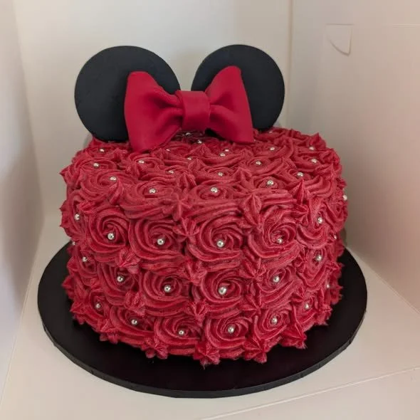 Birthday cakes made to order