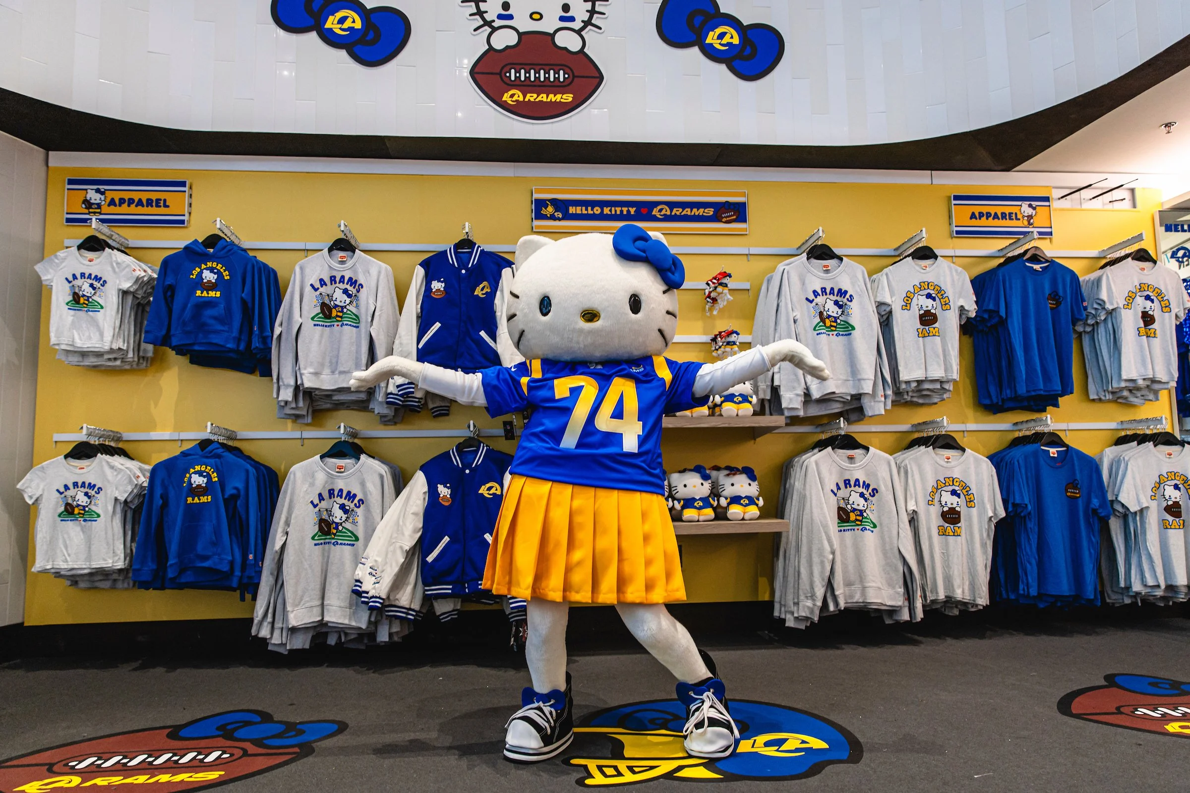 LA Rams x Hello Kitty