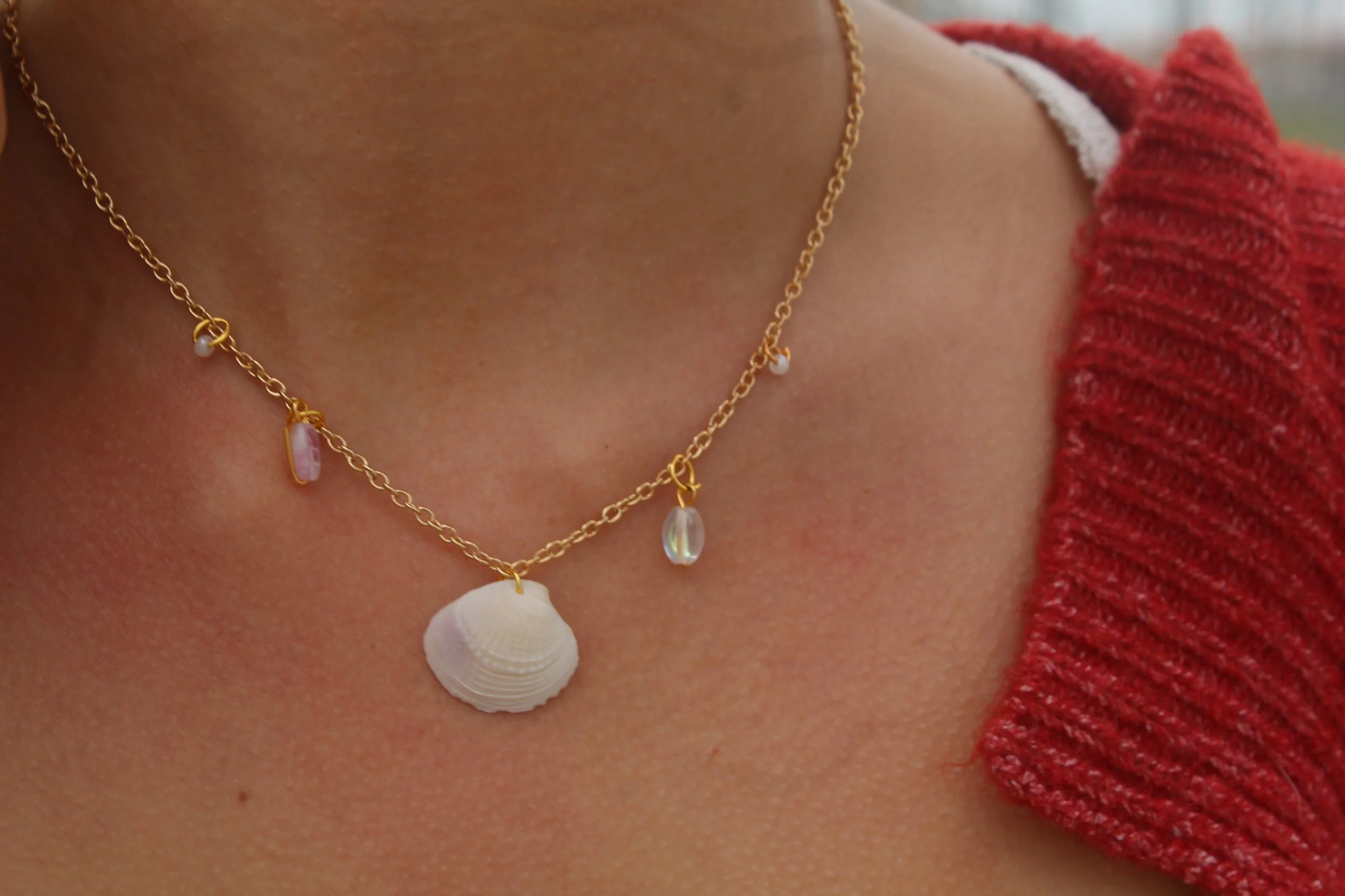 Gem Shell Necklace