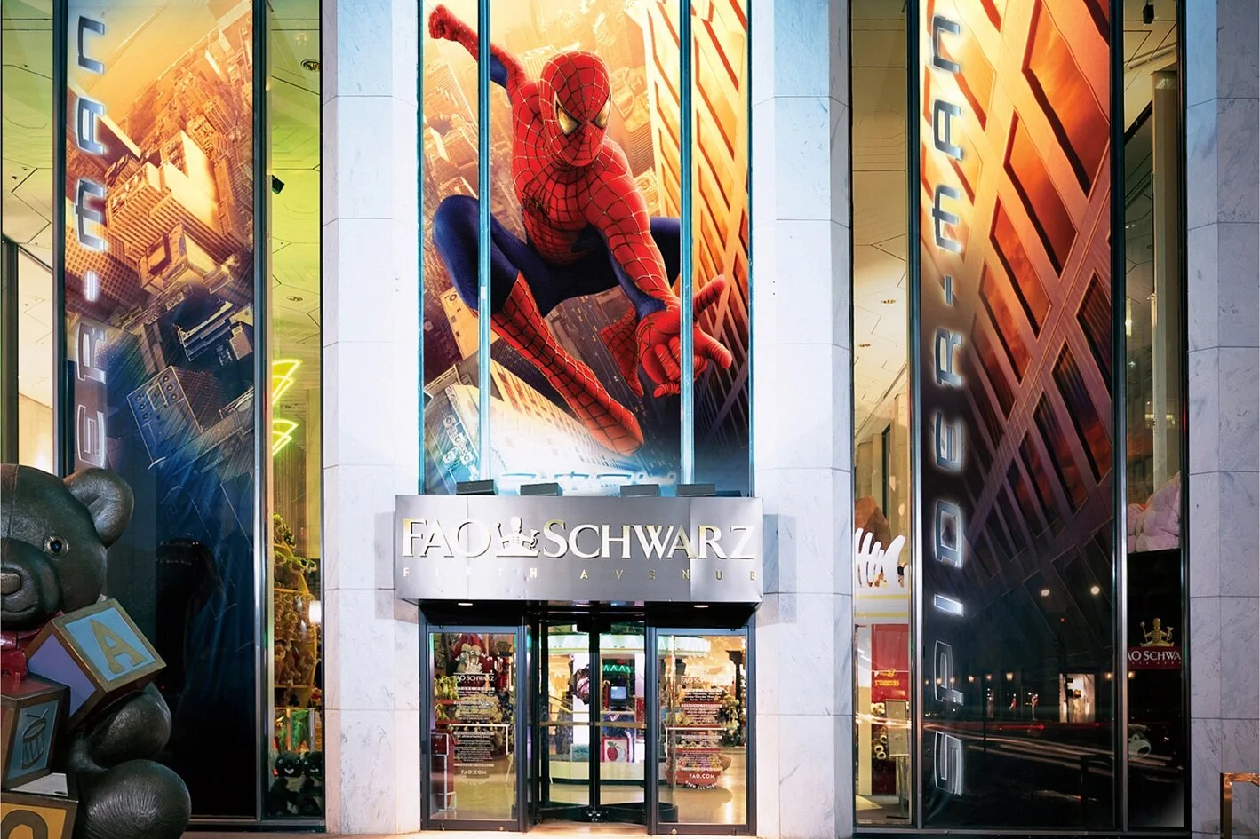 FAO SCHWARZ
Experiential Retail · Environmental Design