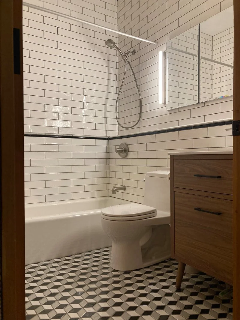 32vb-bath_orig.jpg