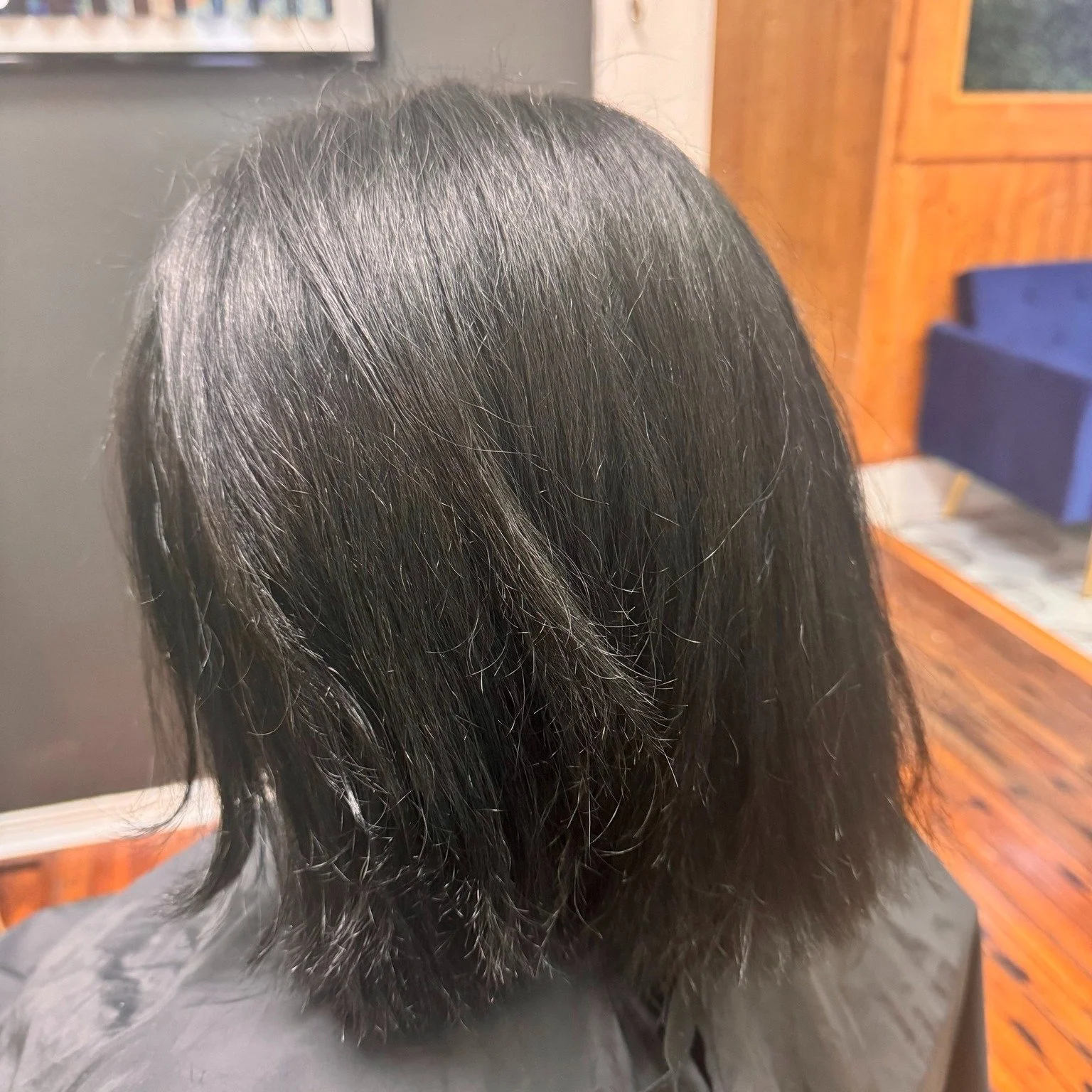 One of my favorite little monthly traditions. 

These two are my only mom + daughter duo, and I genuinely look forward to seeing them every month.

For daughter, we did a fresh black color refresh + trim to bring the richness and shine back.

For mom
