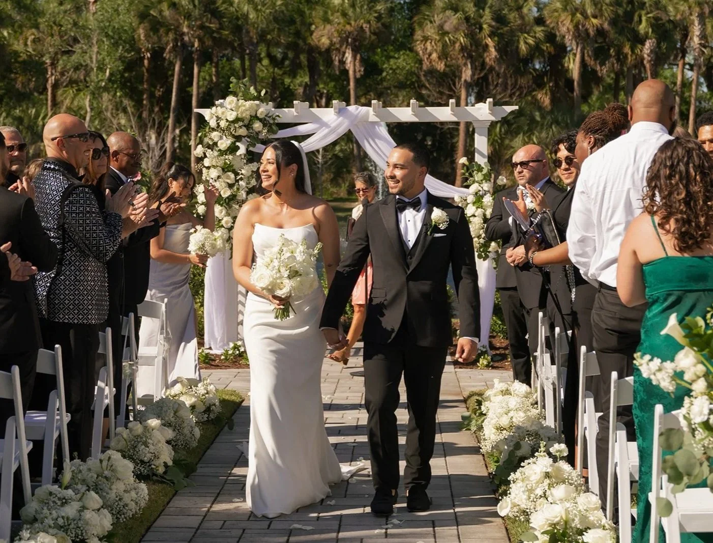 outdoor-wedding-celebration-grove-vero-beach-wedding-venue.jpg