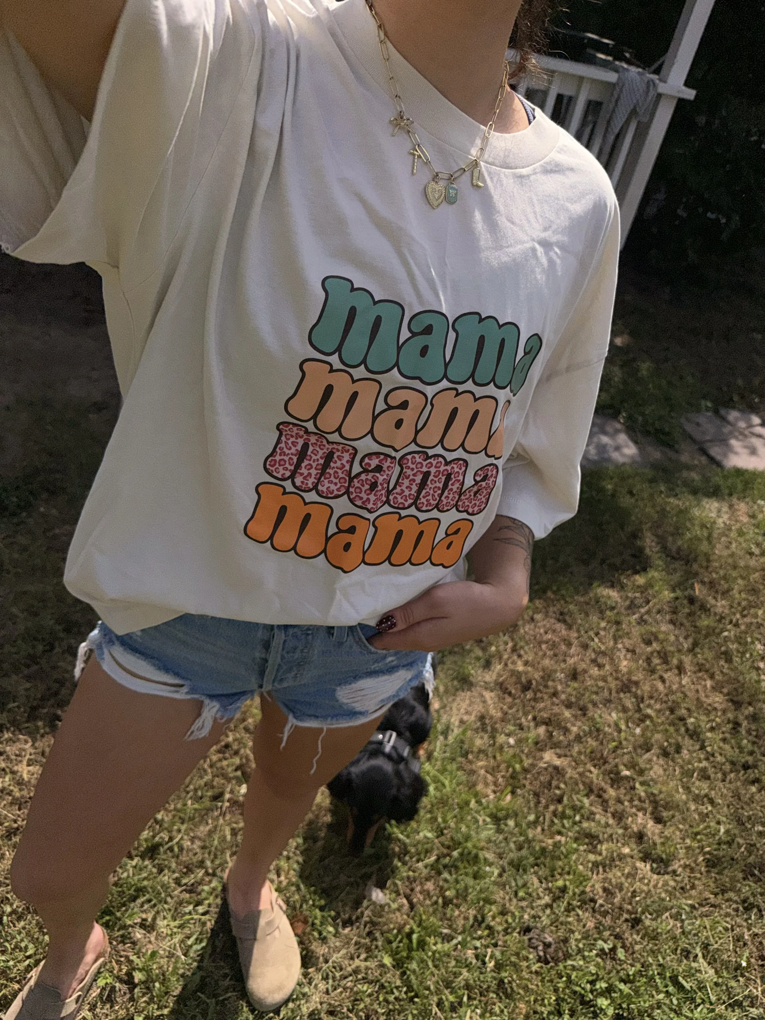 "Mama" Oversized T-shirt (SIZE LARGE)