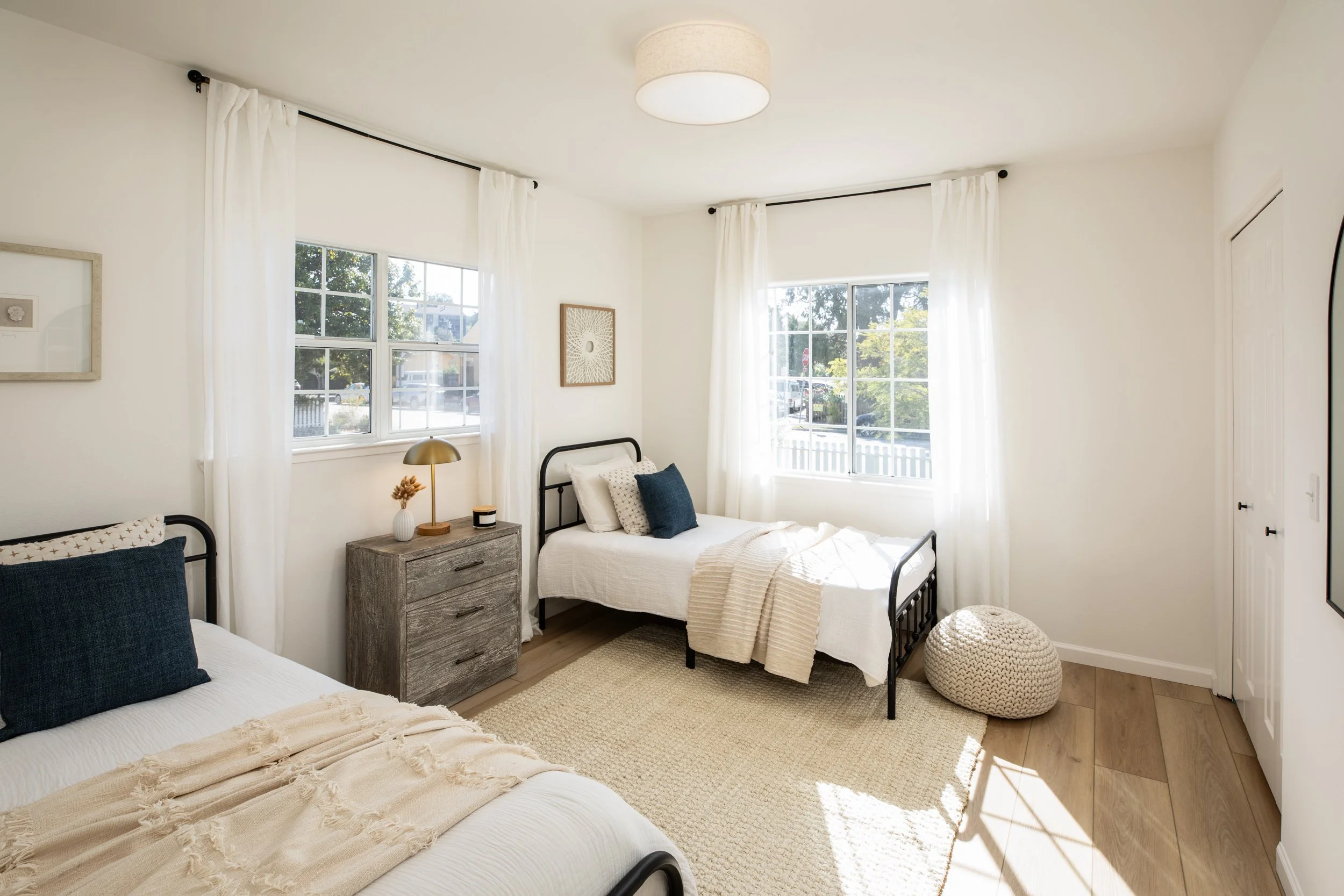 16-Leonard_Matt_Anello-5069-MLS.jpg