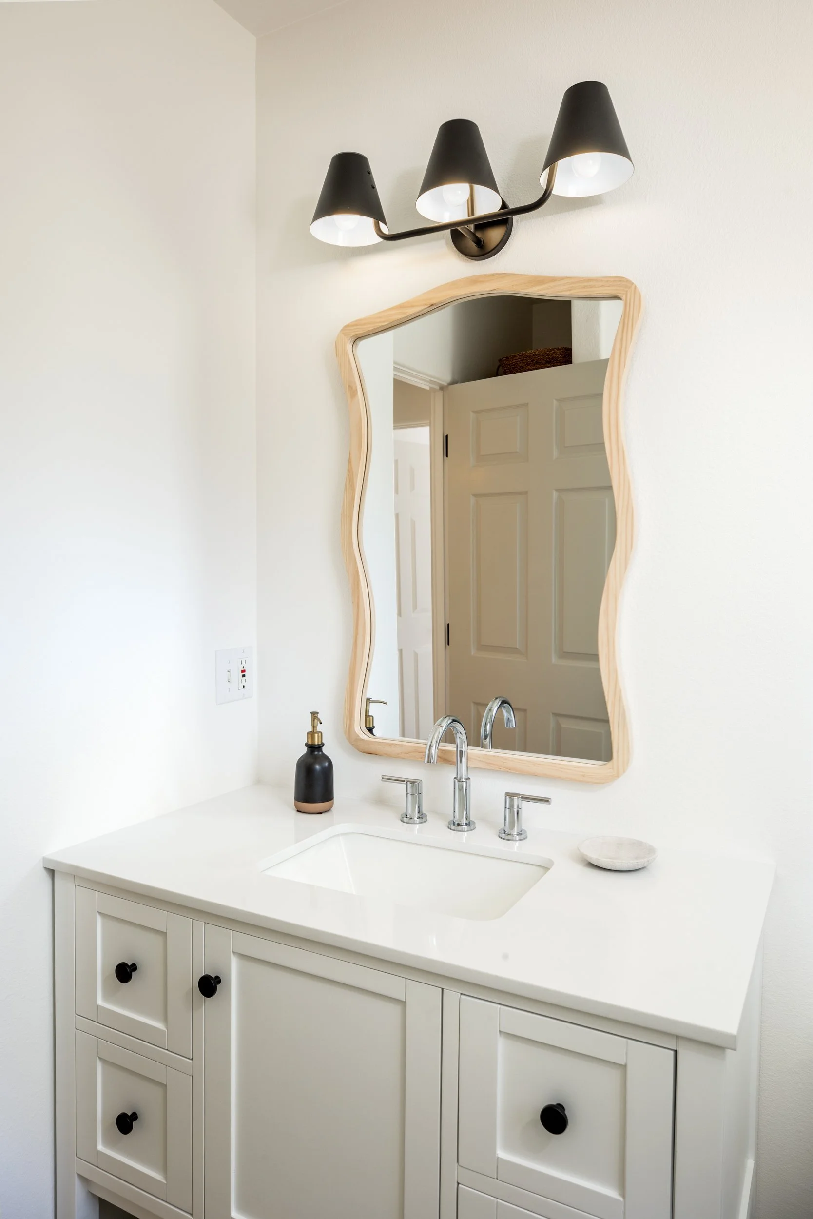 19-Leonard_Matt_Anello-5079-MLS.jpg
