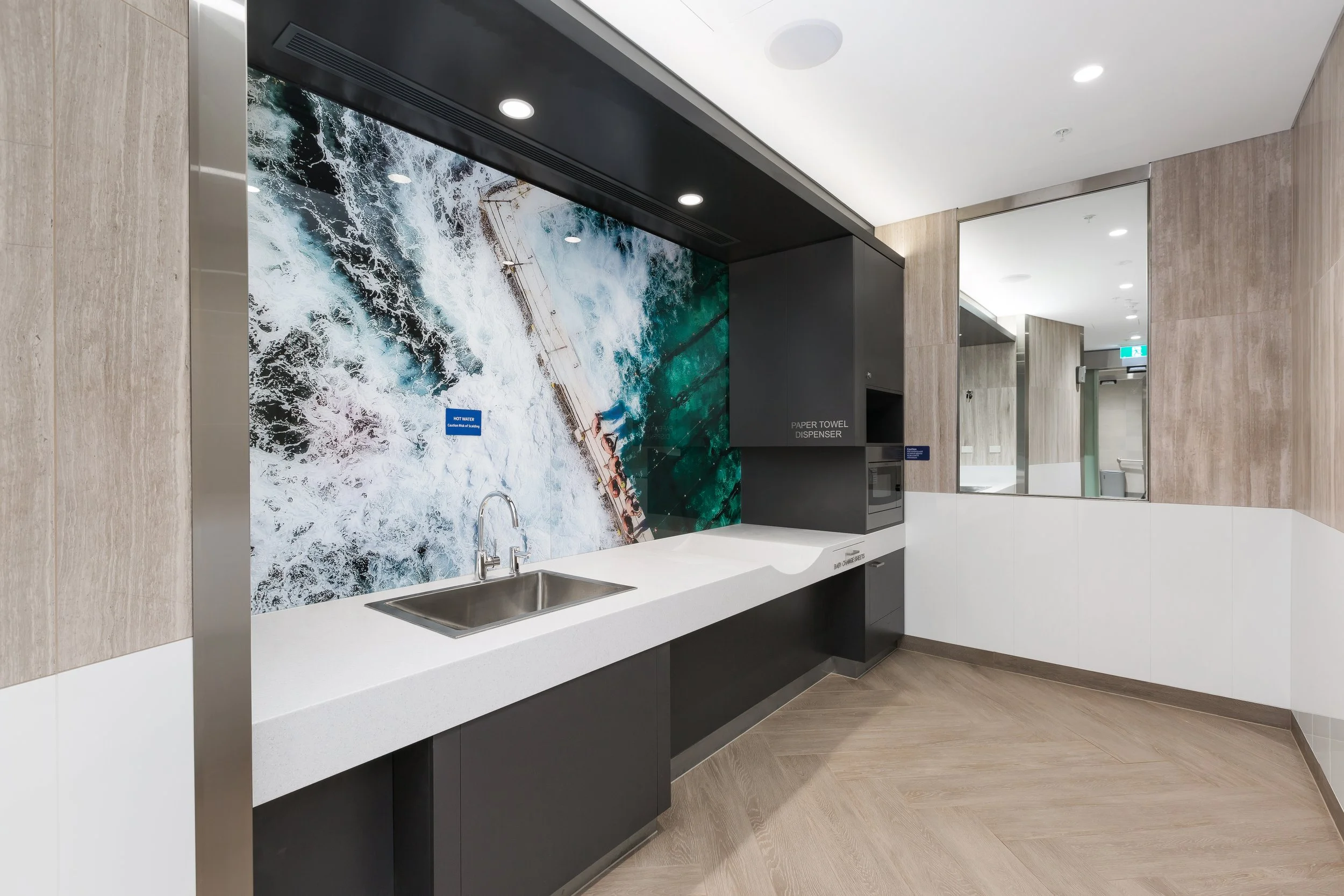 SYD T1 Gate 50 Bathroom