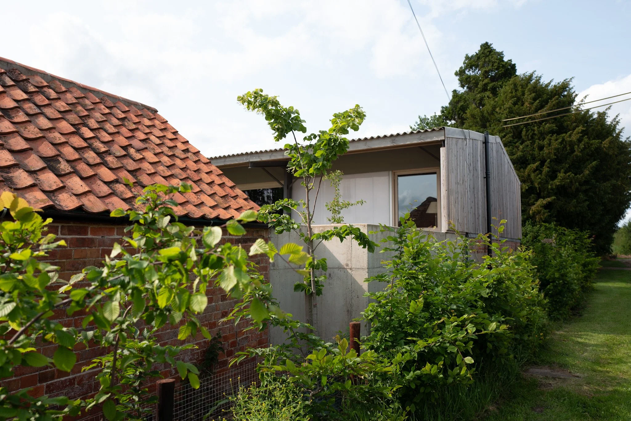 Jonathan_Hendry_Architects_Cow_Shed_L1020348.jpg