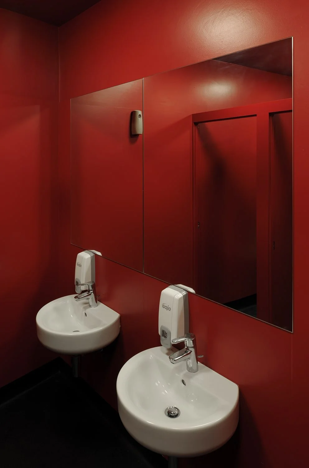jonathan-hendry-architects-toilets-great-coates.jpg