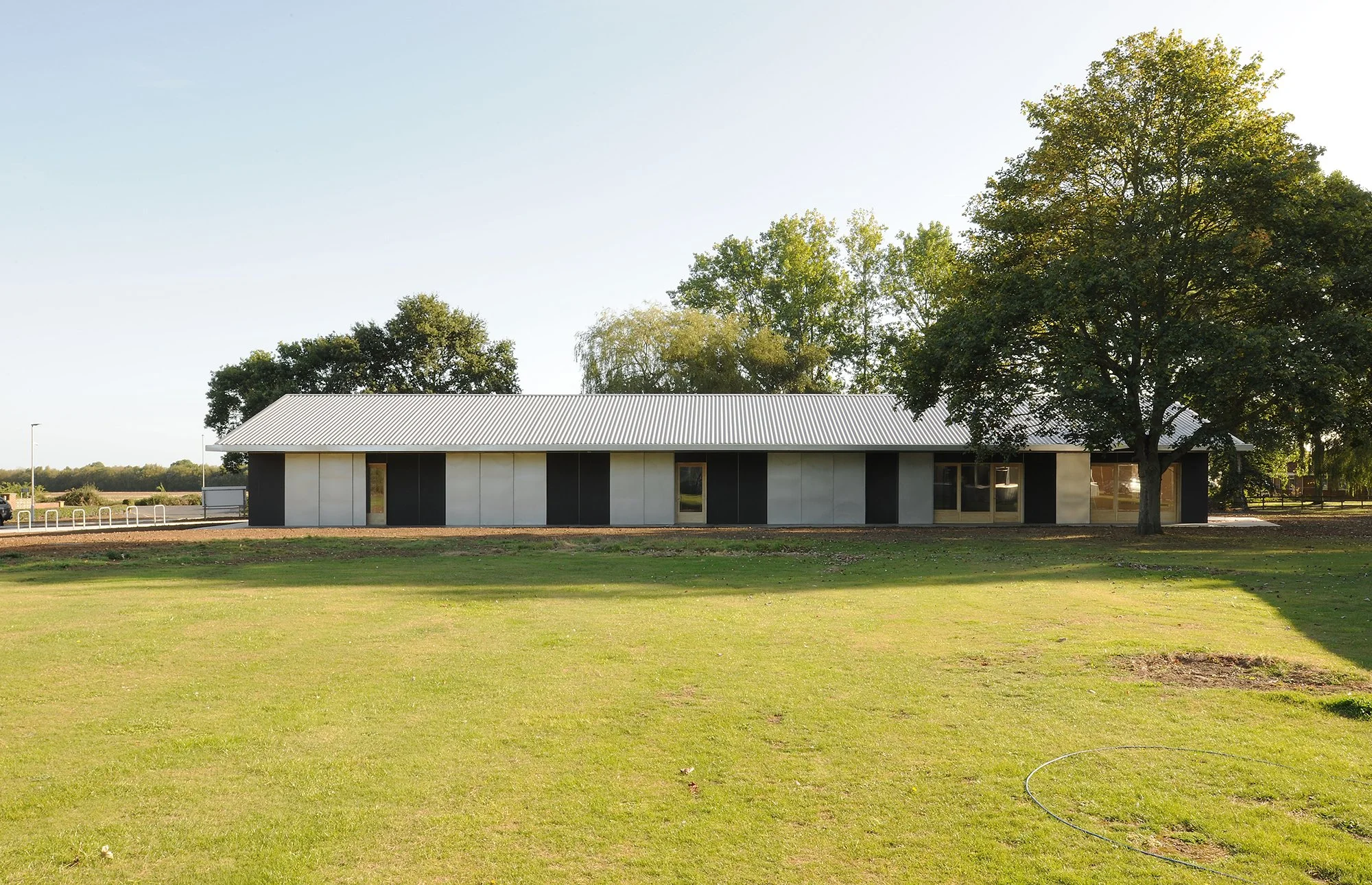 holton-studios-jonathan-hendry-architects-front-elevation.jpg