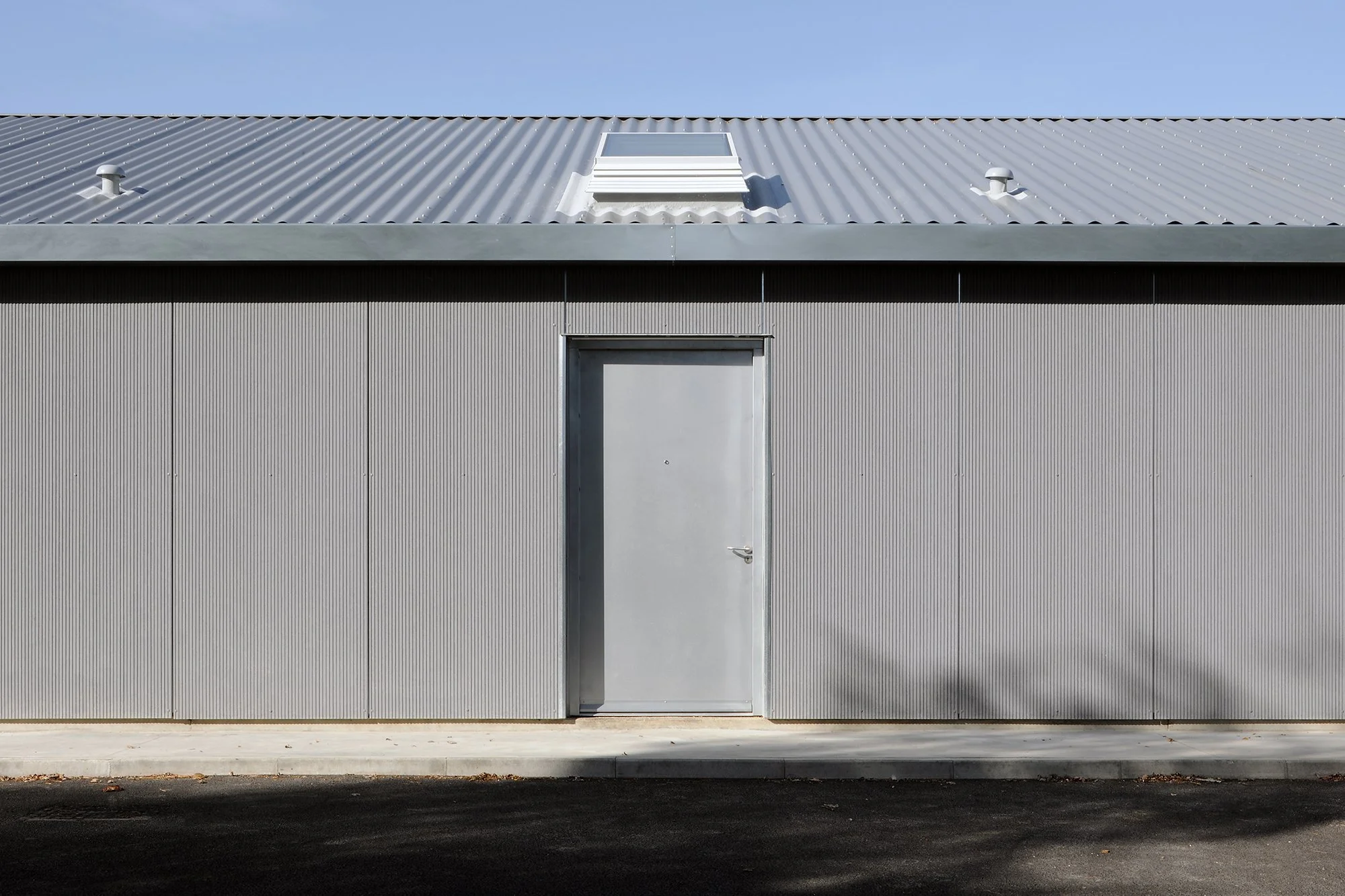 holton-studios-jonathan-hendry-architects-backdoor.jpg
