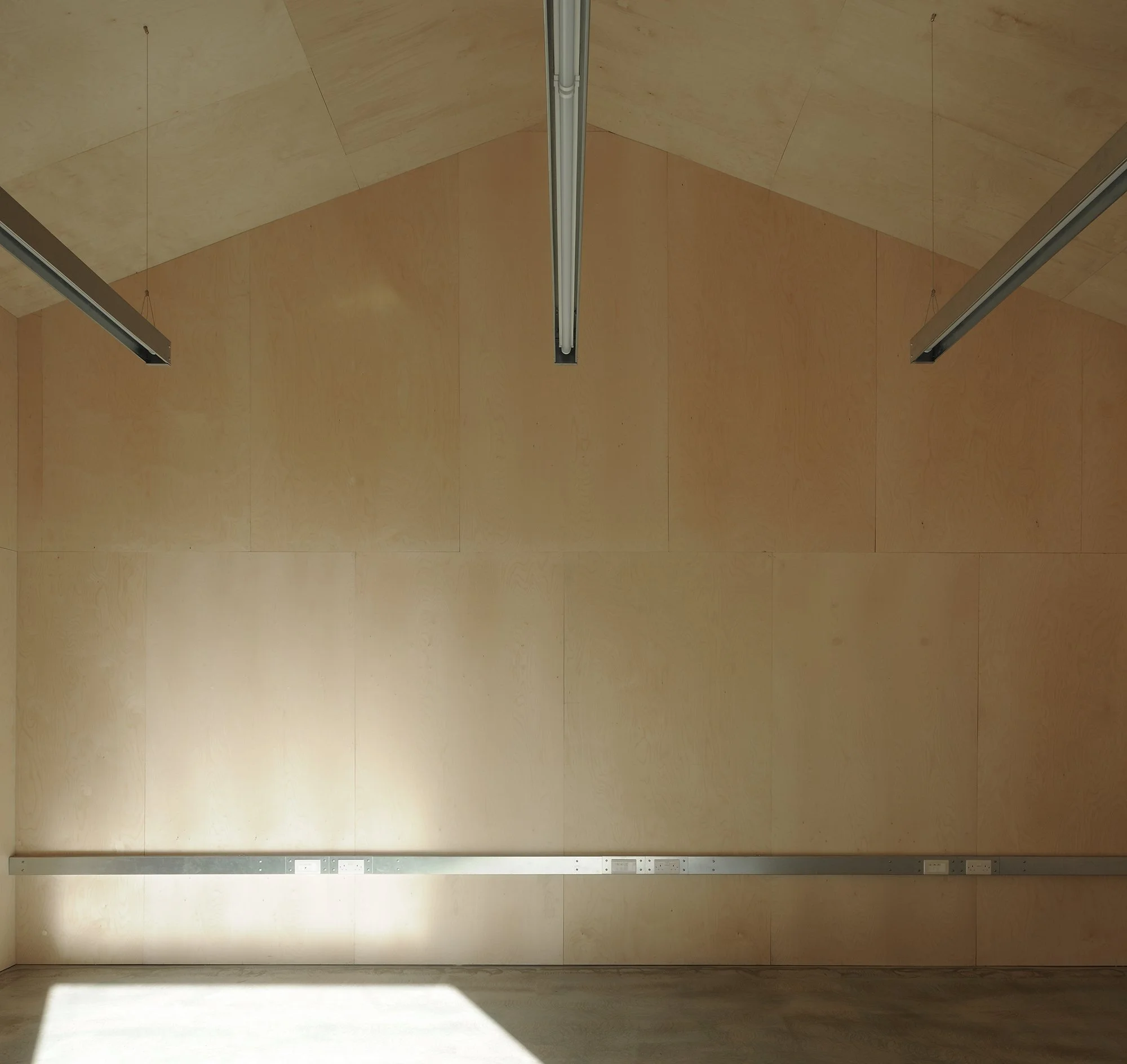 holton-studios-jonathan-hendry-architects-internal.jpg