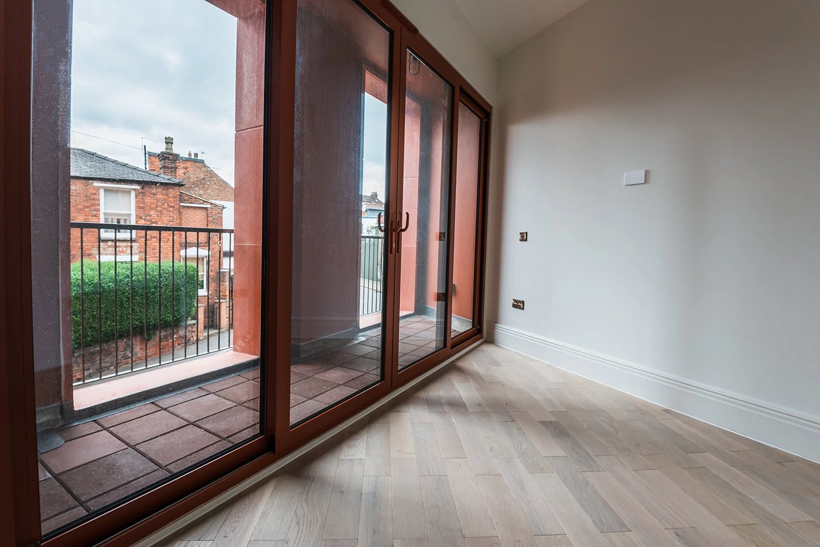 jonathan-hendry-architects-bailgate-chad-varah-lincoln-balcony.jpg
