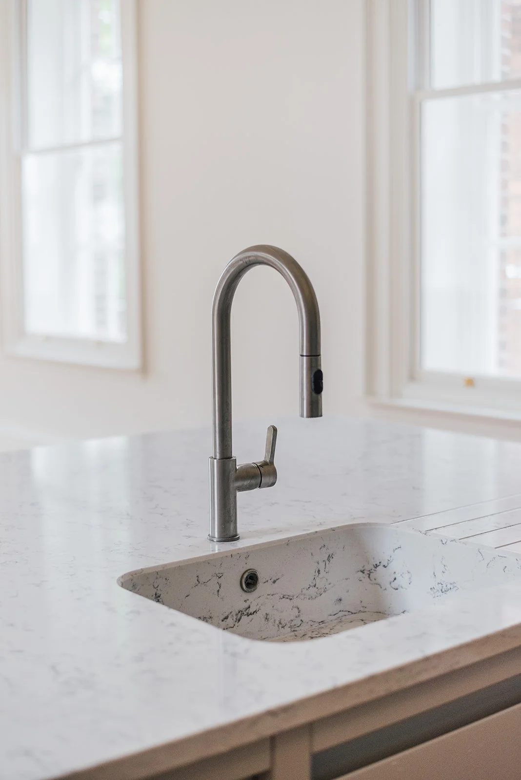 jonathan-hendry-architects-bailgate-chad-varah-lincoln-sink.jpg