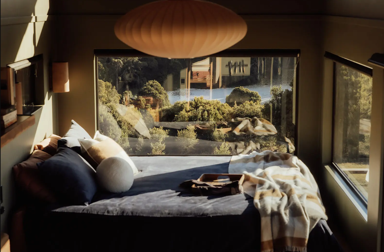 Airbnb hidden vines 4.png