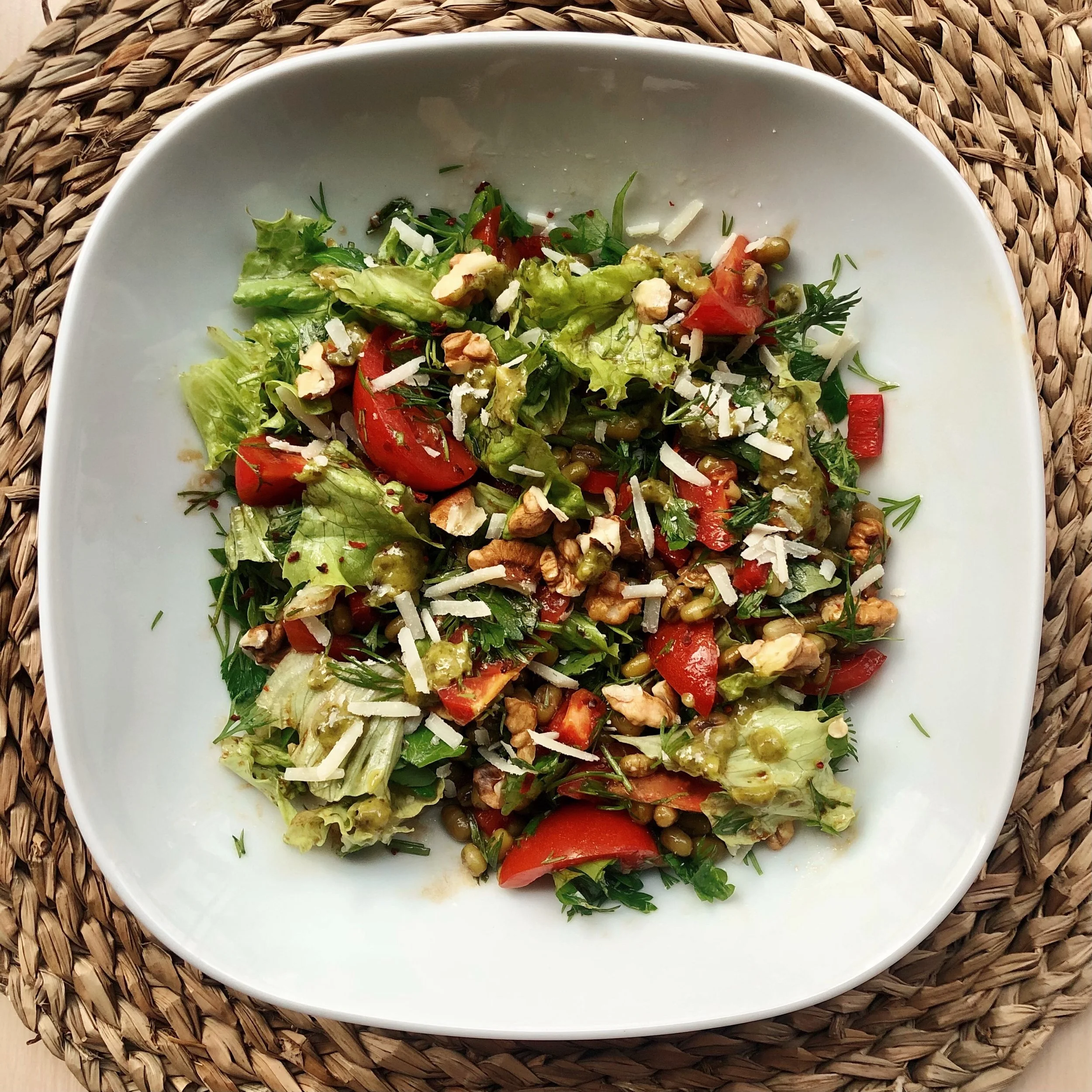 Maş Fasulyeli &amp; Narlı Salata
