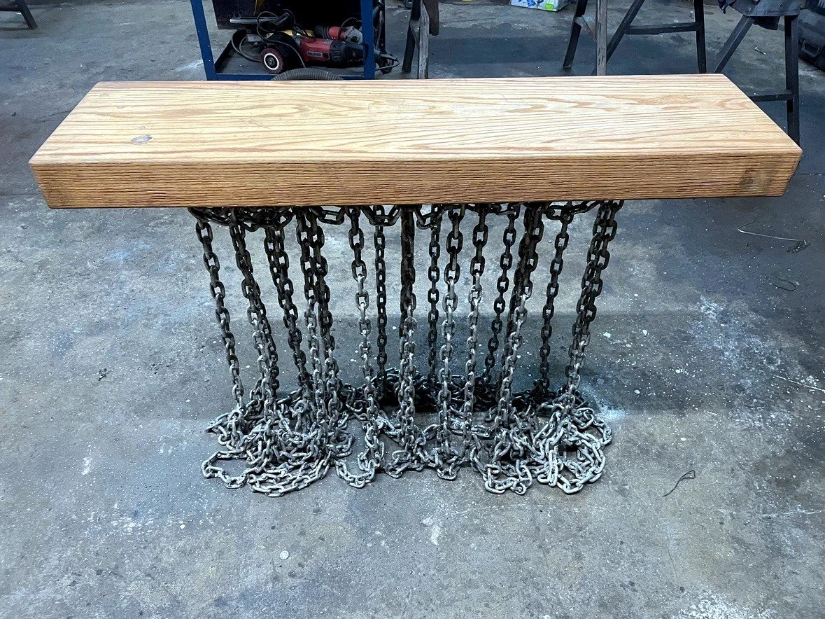 Chain bench