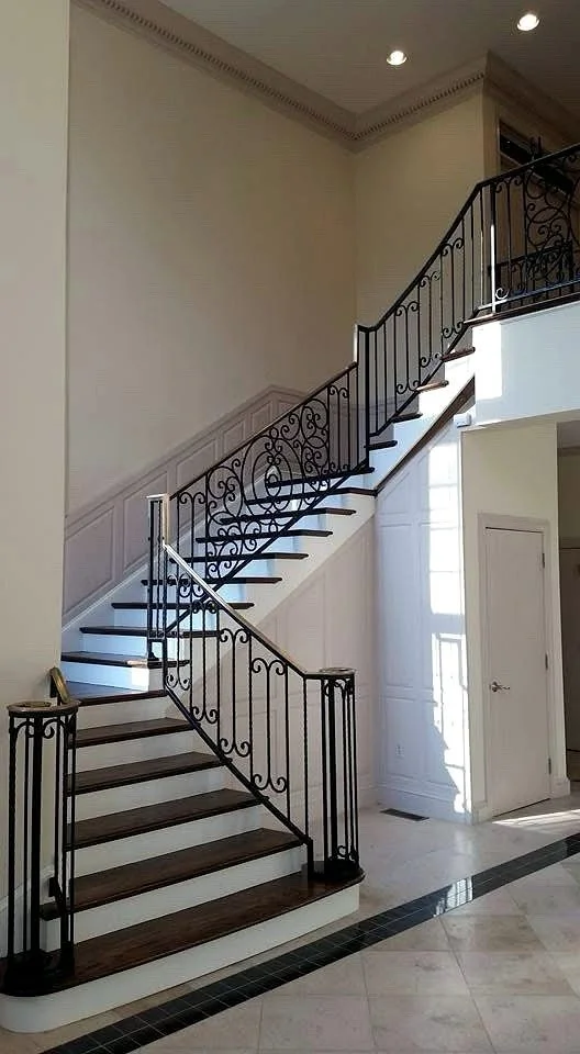 bespoke-scroll-rail-07-scroll-switchback-wide-clean.jpg