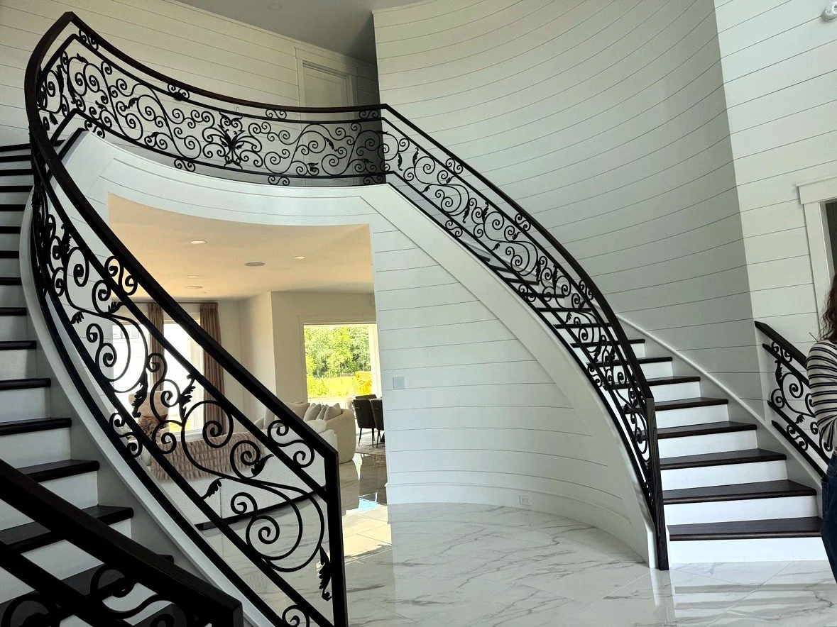 bespoke-scroll-foyer-06-finished-from-left-clean.jpg