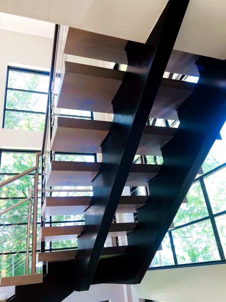 The twin stringers from below