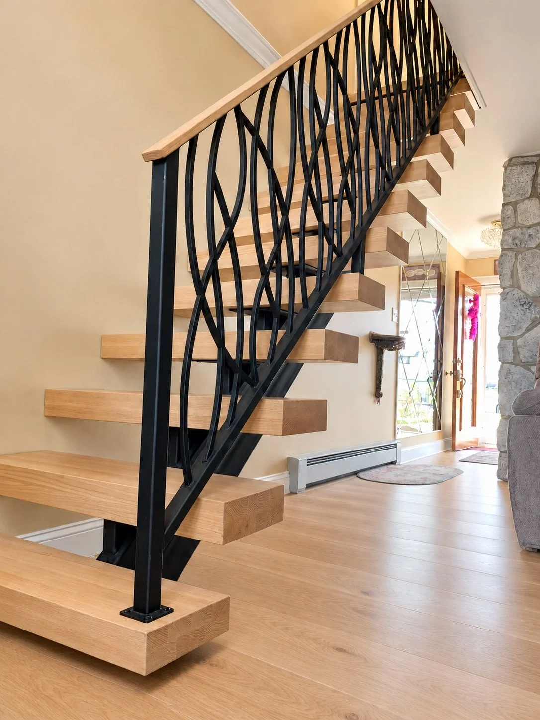 Straight run with decorative wave railing
