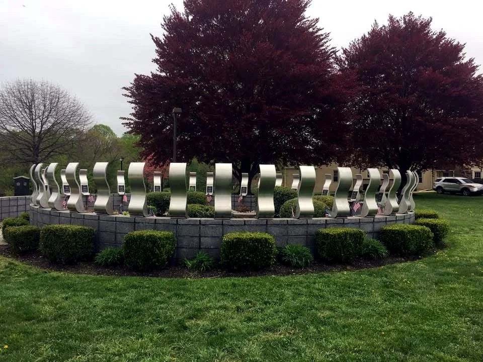 bespoke-memorial-02-circle-clean.jpg