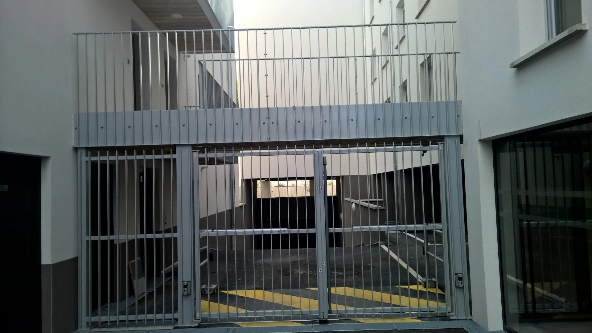 11_portail_barreaude_residence.jpg