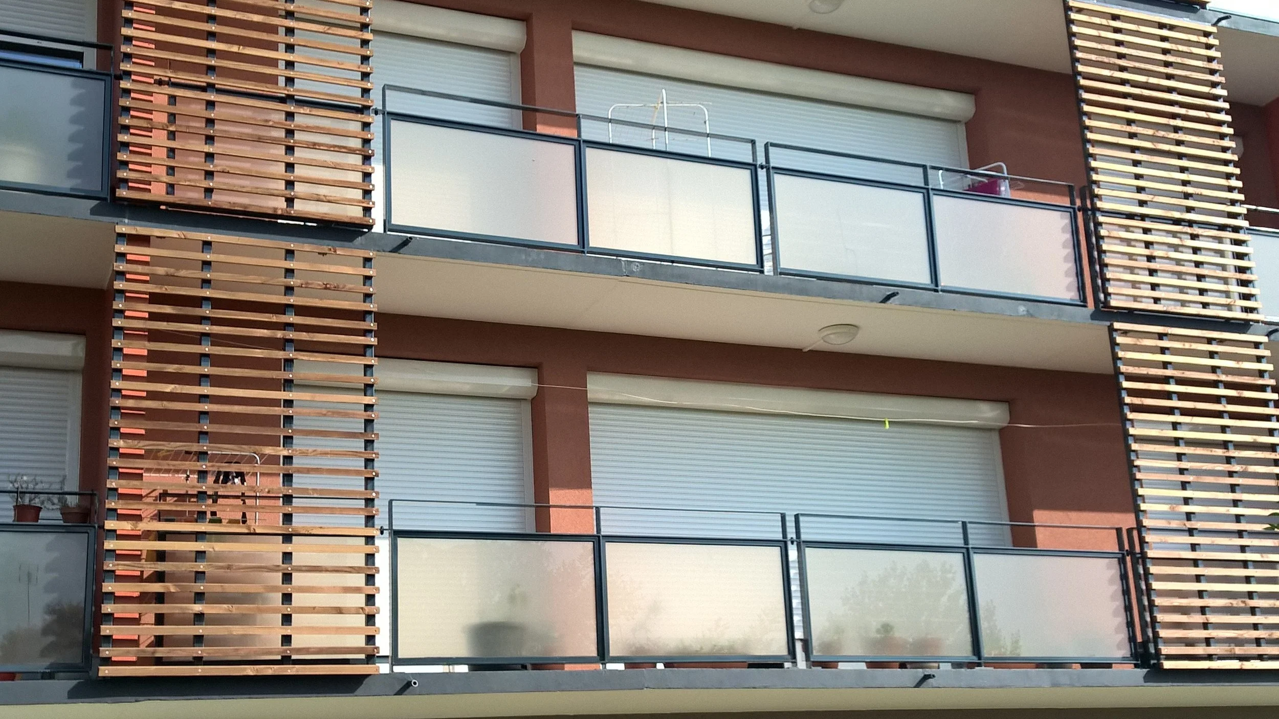 09_brise-soleil_bois_garde-corps_balcons.jpg