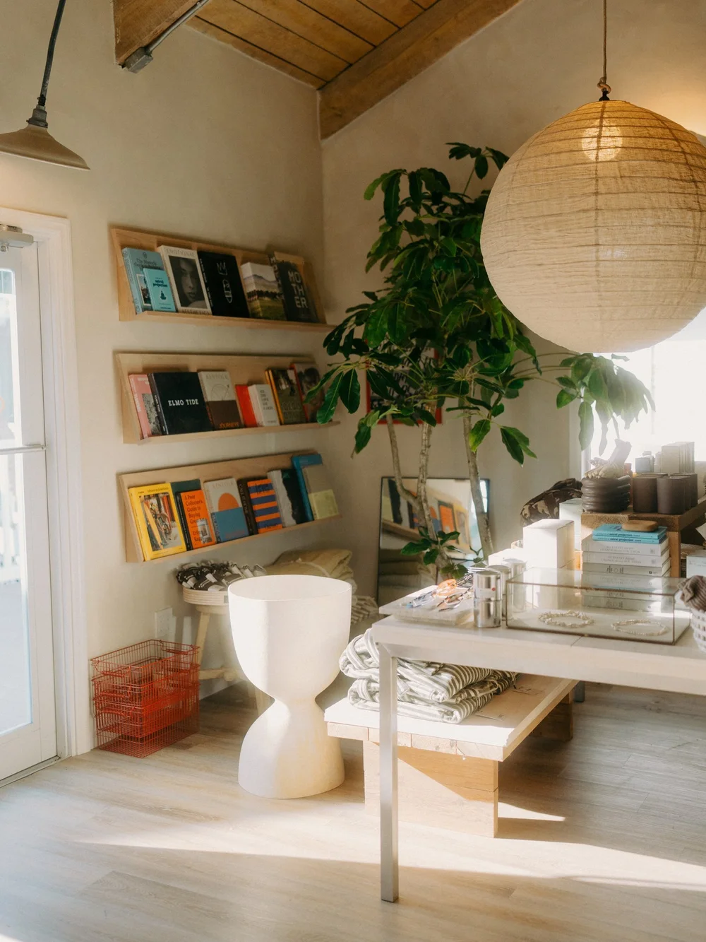 Custom Shelving for Celebrer, Sanibel Island