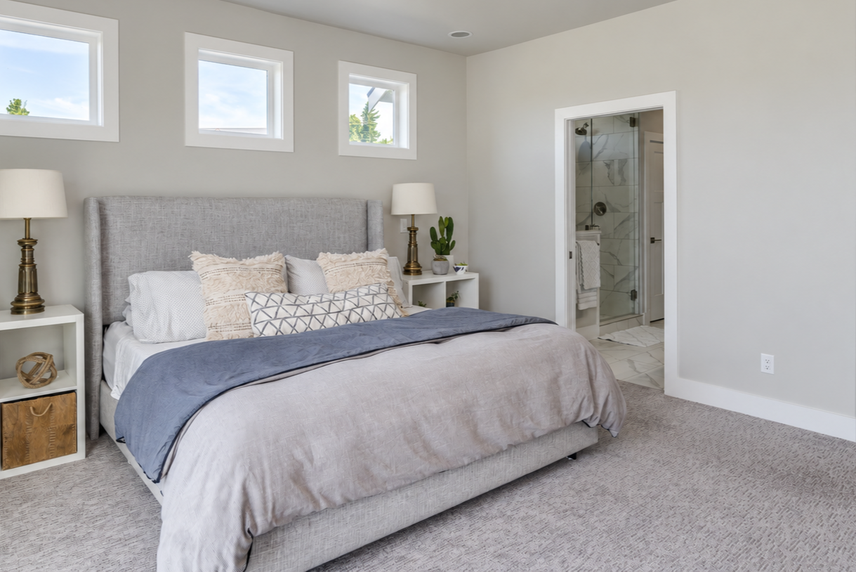 Daylit+Interior+with+Lights+Off-12.png