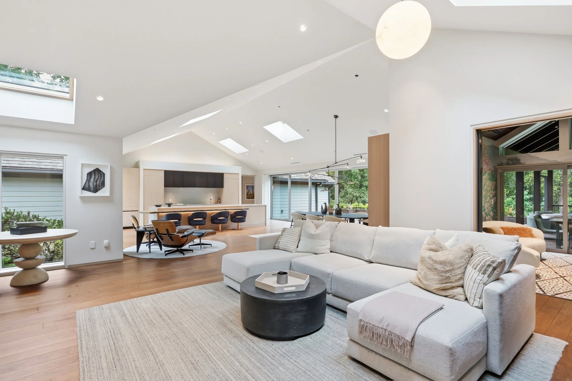 3860 Peachtree Dunwoody_16.jpg-SMALL.JPG