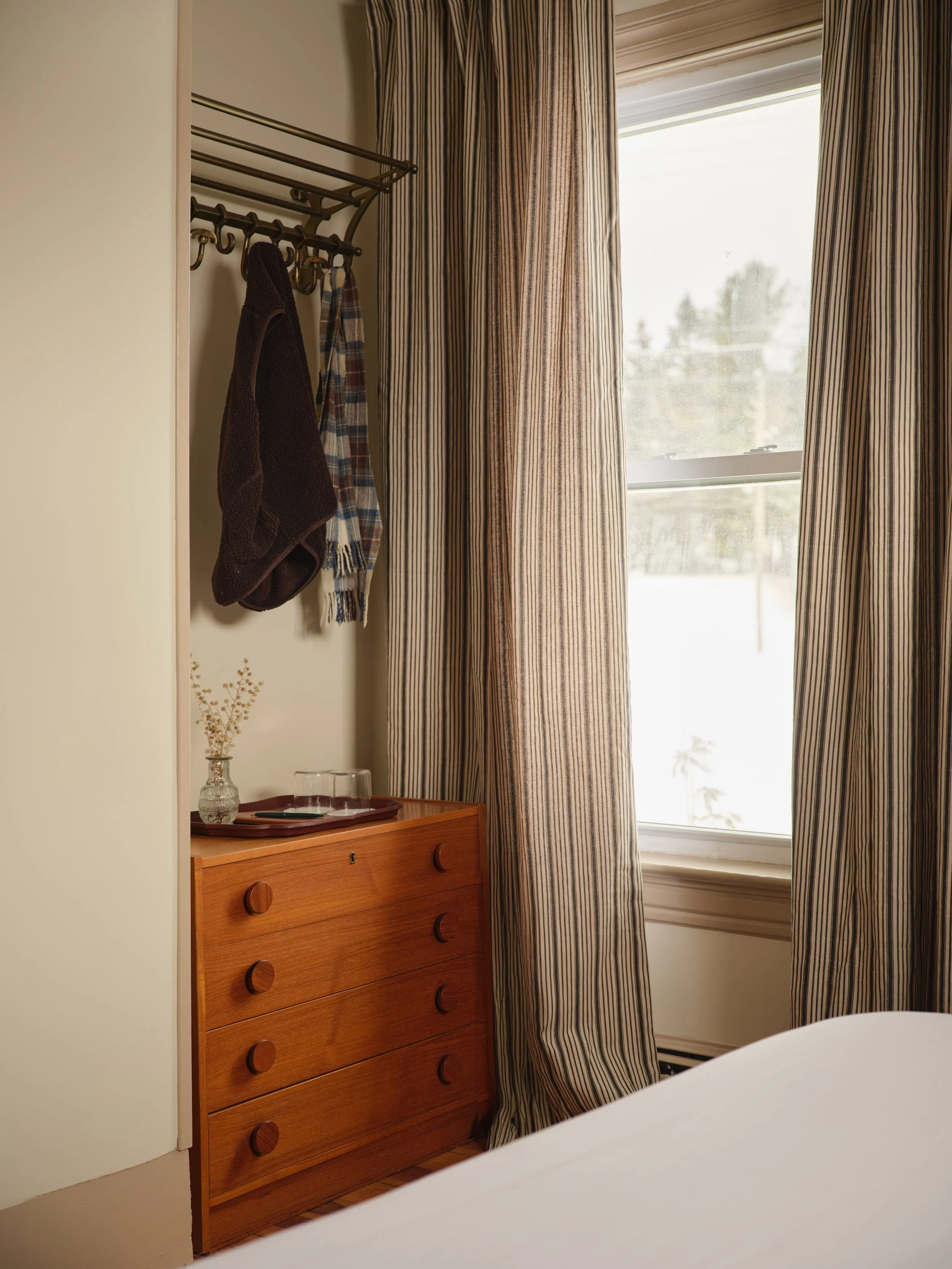 Room4_072 1.jpg