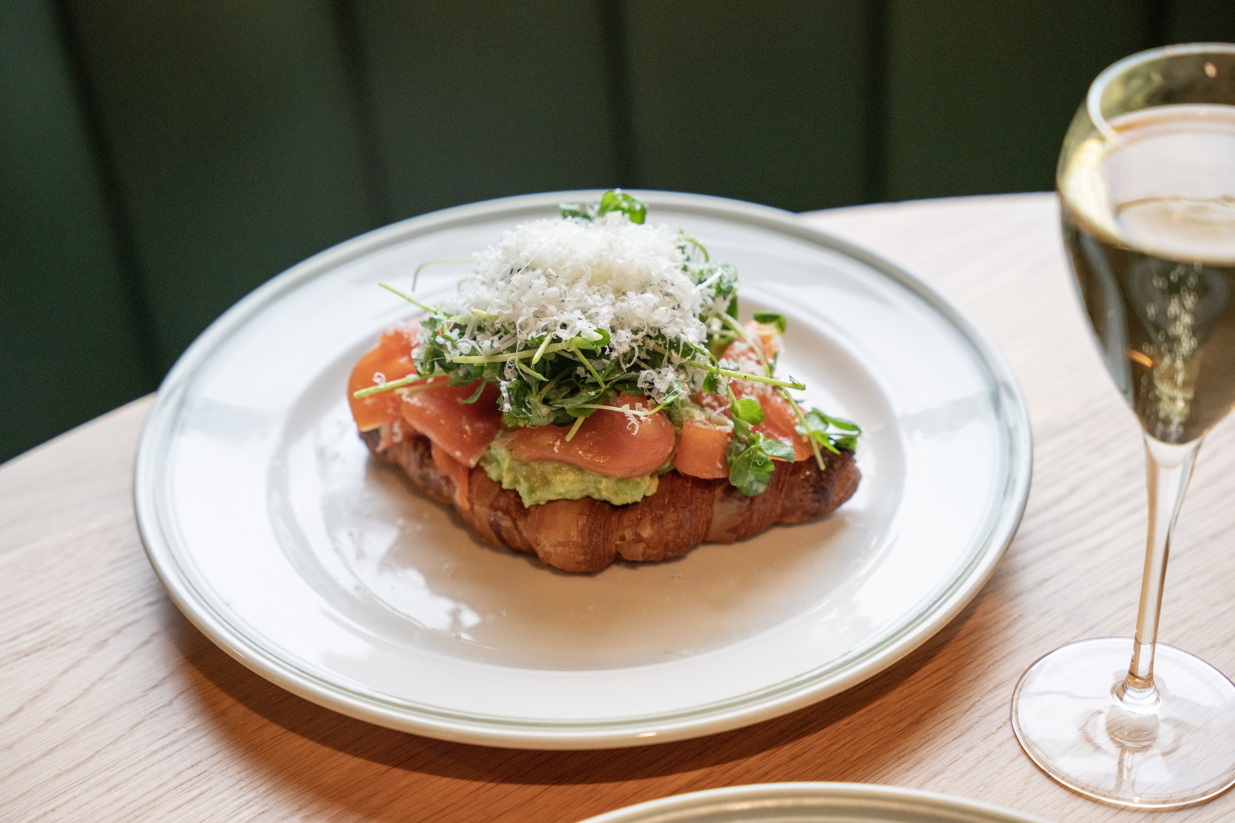 LA SERRE Avocado Tartine with Salmon 2026(1).jpg