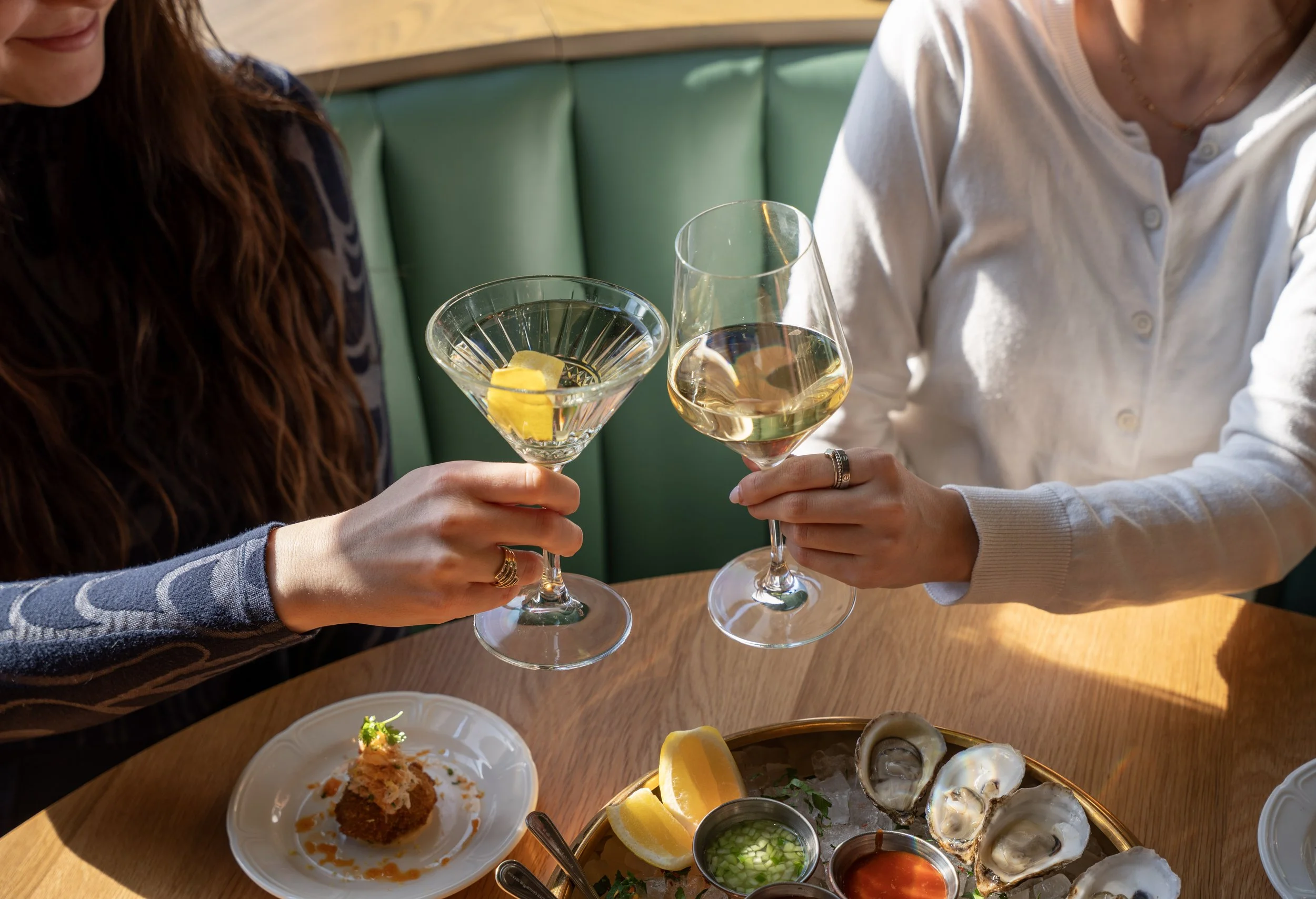 LA SERRE Cheers 2025.jpg