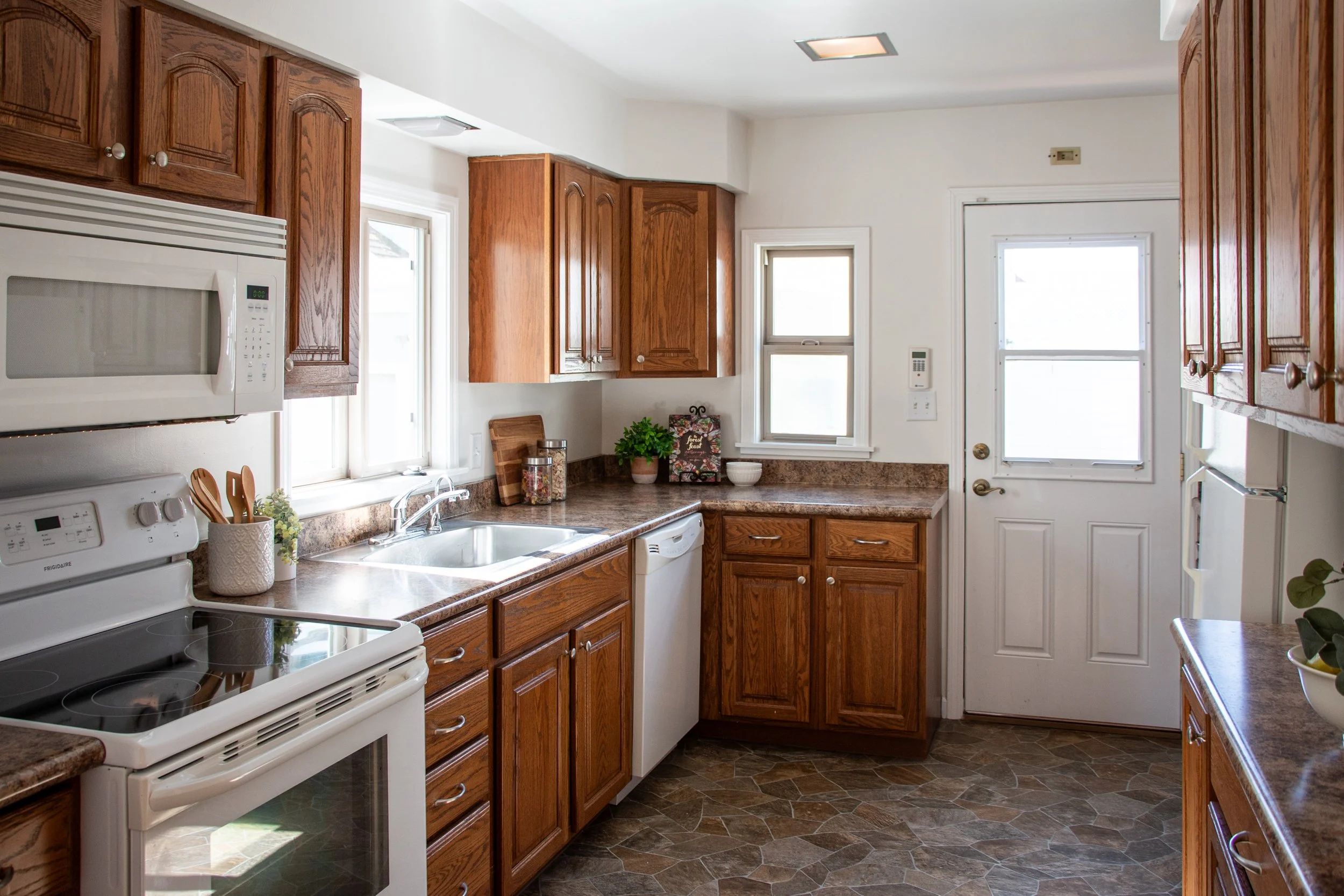 13-Delaware-38559-MLS.jpg