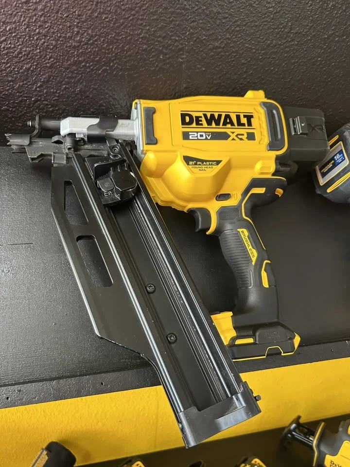 Dewalt 21 Degree Nailer