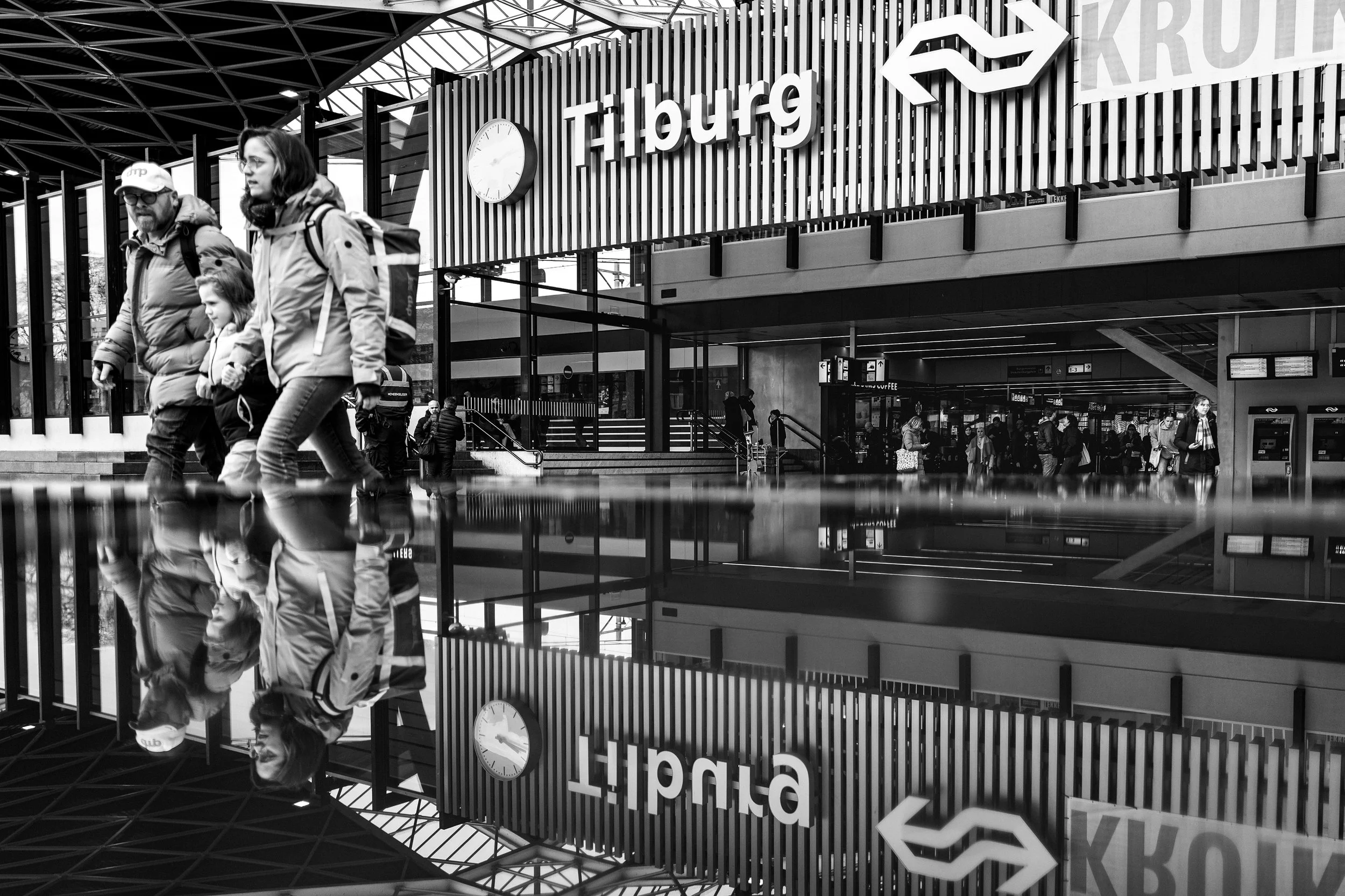 Weerspiegeling, Station, Tilburg