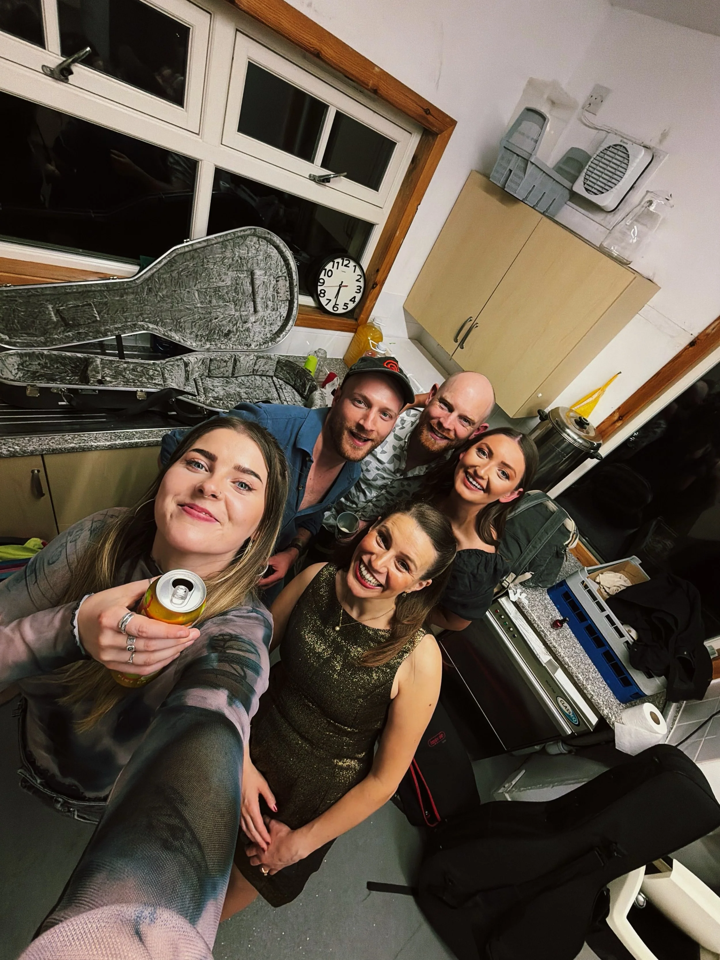 A lovely time on Jura last weekend for the festival with @mairimcgillivraymusic &amp; @seanlgray 🌊 

The sick bags might&rsquo;ve been out for the return trip but can confirm se&aacute;n kept it together, just