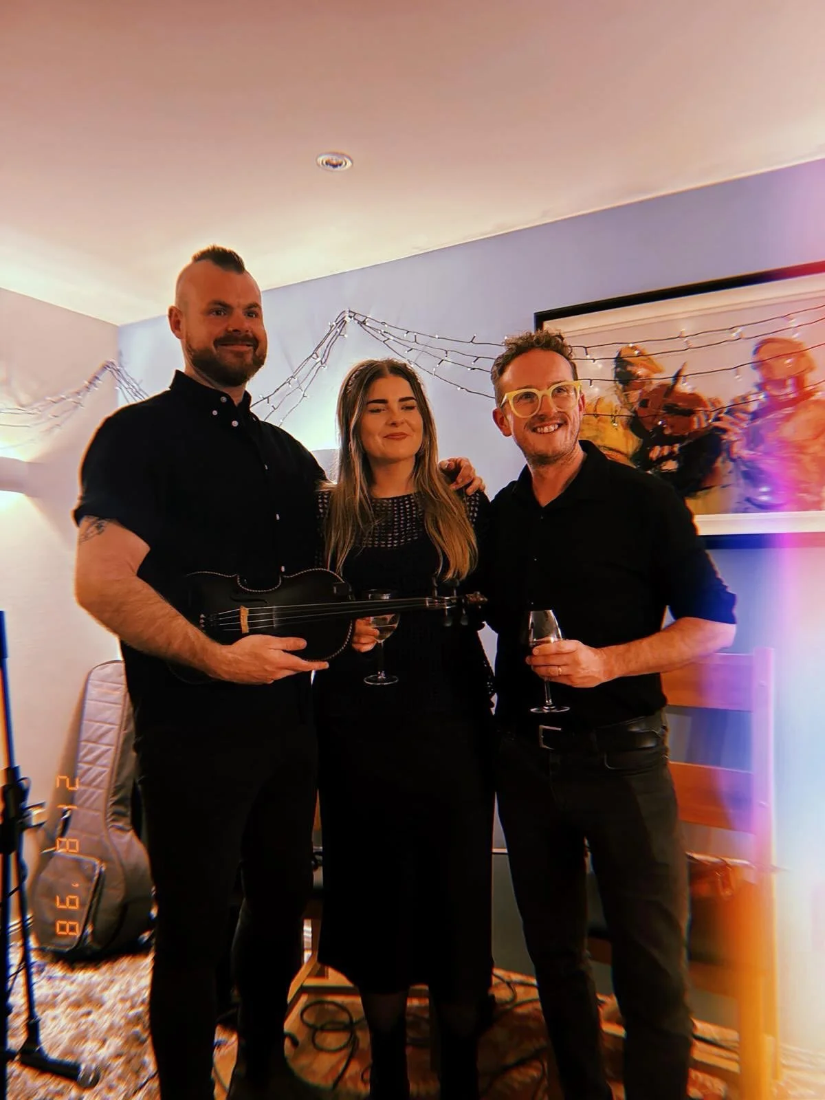 Va traa er lheh ain cloie ayns Beeal Feirshtey as Ard Maghey yn vee shoh chaie 💫

Gura mie mooar eu to @brendylough for having us play at @tintean_bf at the @culturlann &amp; to all of the Smyth for having us out to Armagh and for looking after us s